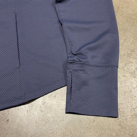 Tommy Bahama Golf Textured 1/2 Zip Jacket - Picture 4 of 10